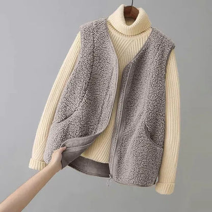 Vesna Vest – Soft Wool Zip-Up Women's Vest