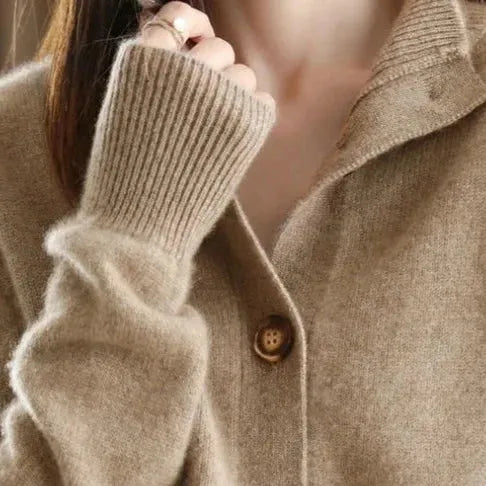 Caslen Sweater – Soft Cardigan with Oversized Buttons