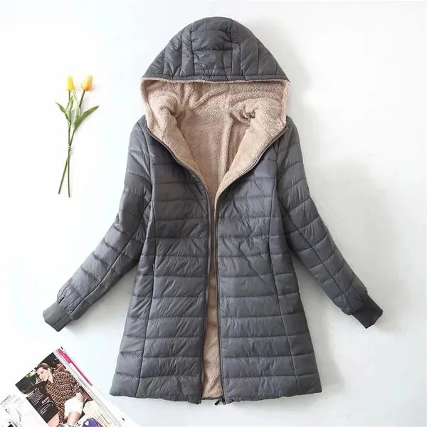 Zoe Puffer Jacket – Hooded, Water-Repellent & Cozy
